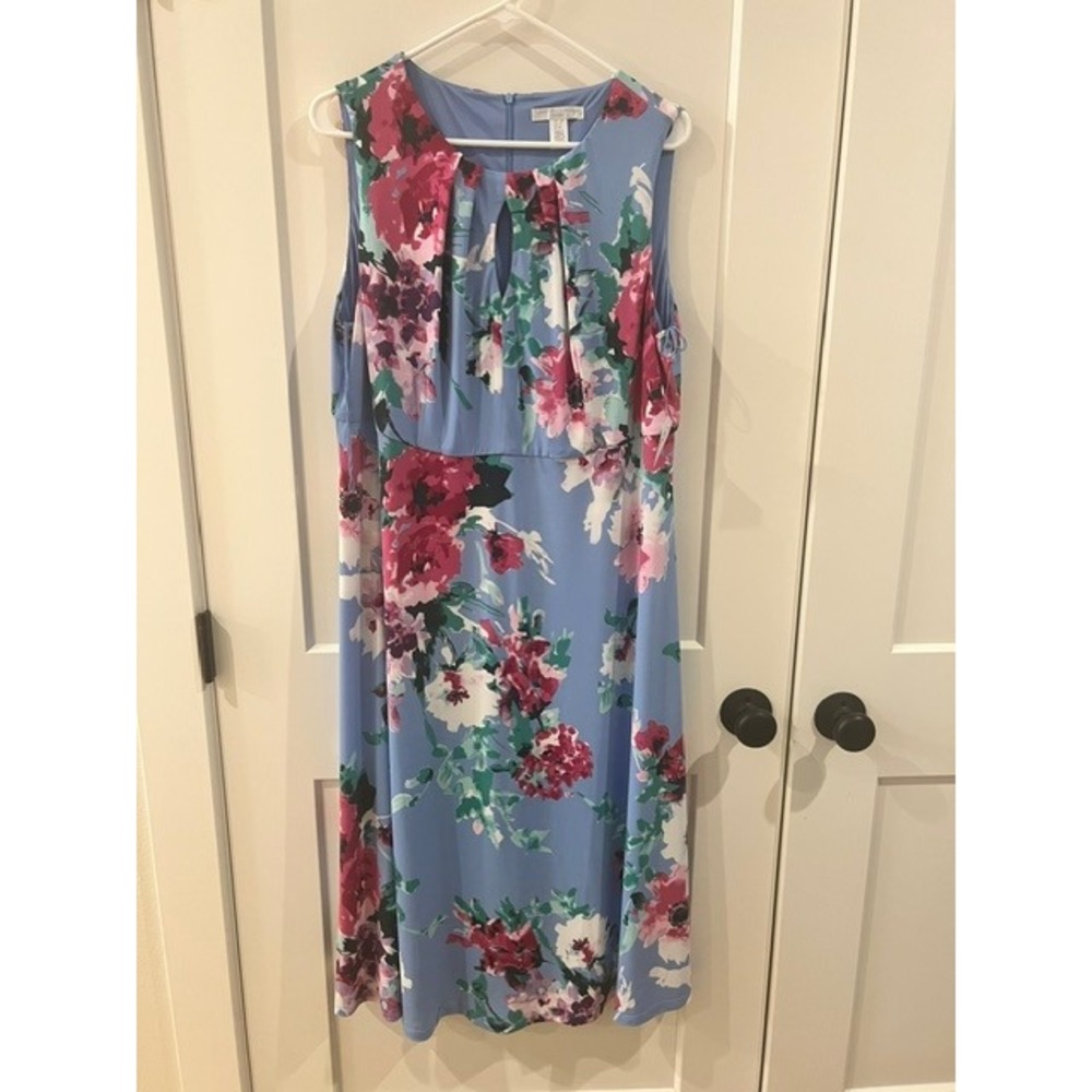 London Times Woman Blue Floral Keyhole Sleeveless Midi Dress Plus Size 14W